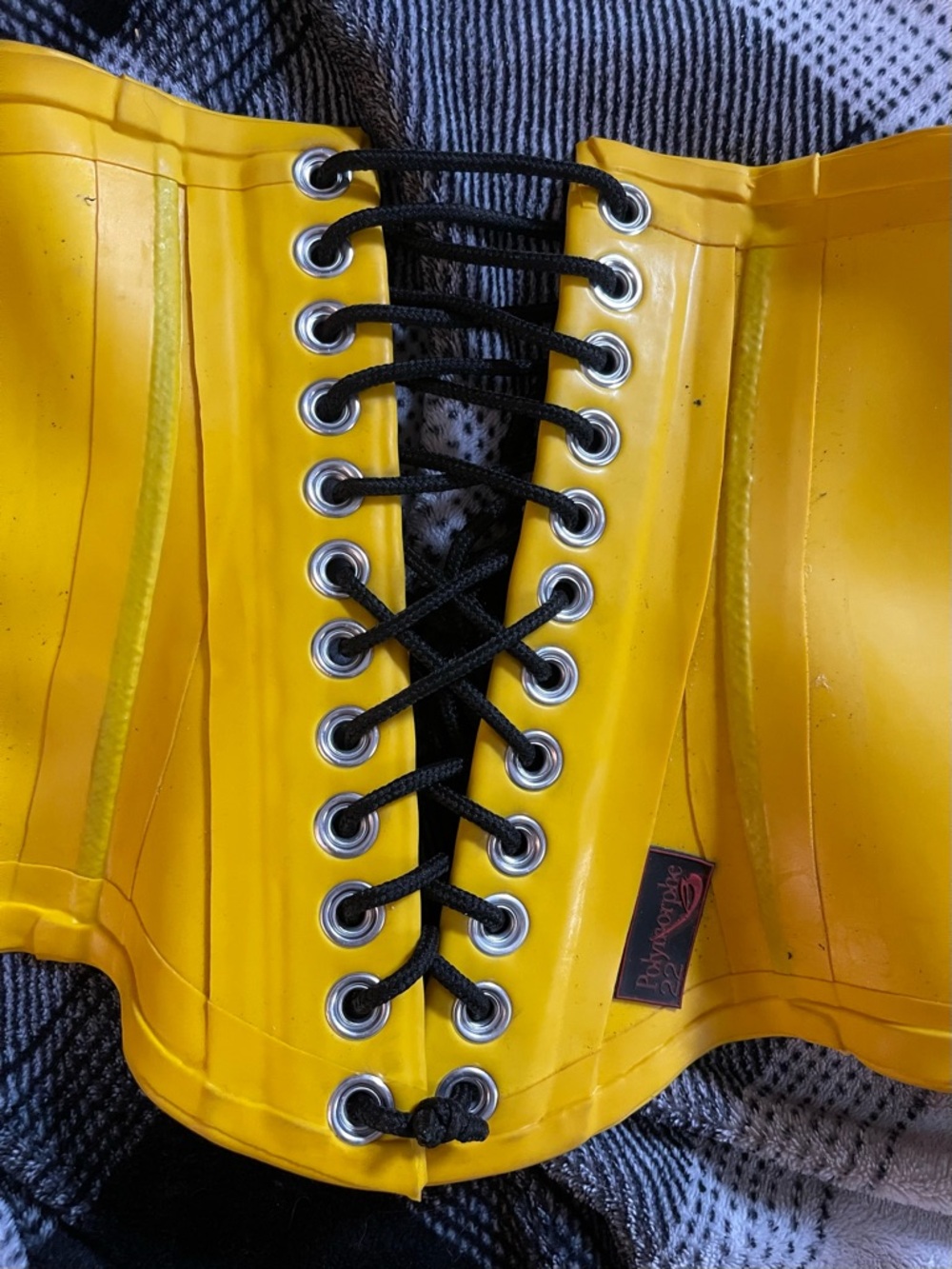 Polymorphe Yellow Latex Waist Cincher Corset - Picture 3 of 7